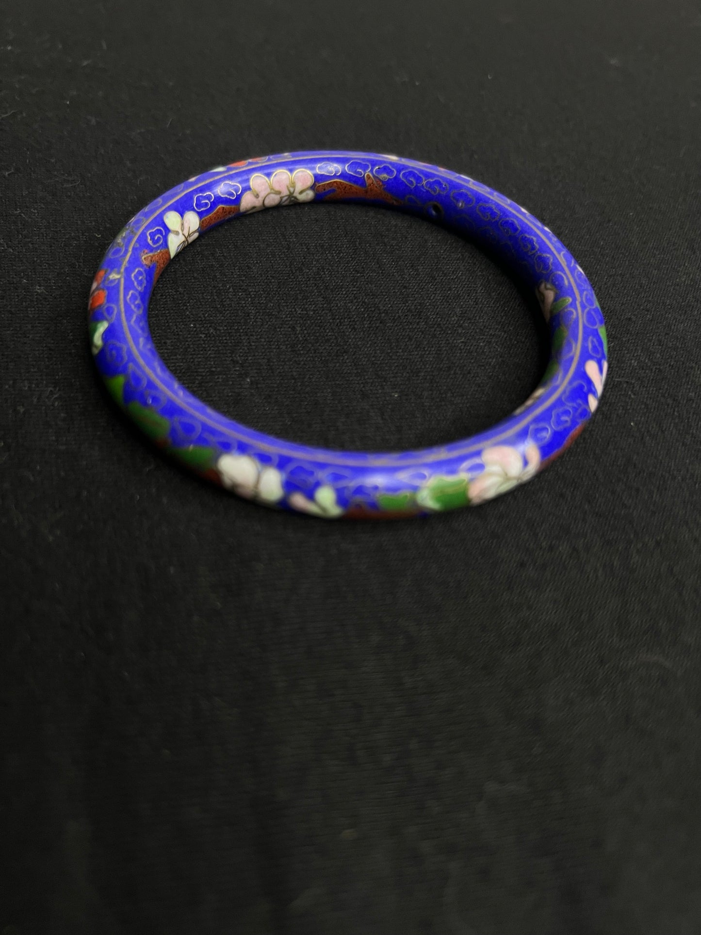 Blue Cloisonné Enamel Bangle – Floral Vintage-Style Bracelet